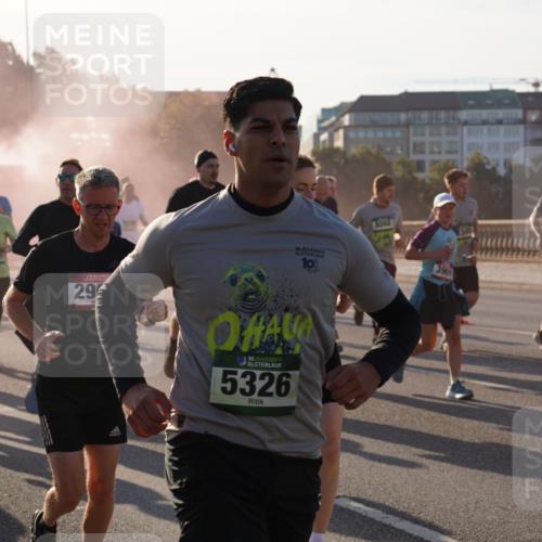 07.09.2025 - BARMER Alsterlauf Yannick Fuchs http://msf.ph/oto/8730782 07.09.2025 08:59:46 Laufen 3810, 2481, 5821, 36, 8050, 29, 36, 5326, 3909, 4763 meine-sportfotos.de