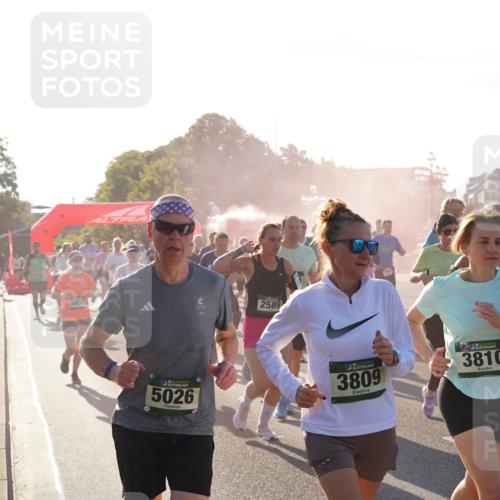 07.09.2025 - BARMER Alsterlauf Yannick Fuchs http://msf.ph/oto/8730808 07.09.2025 08:59:49 Laufen 5078, 5026, 2589, 3809, 3810, 2481, 8311, 2381 meine-sportfotos.de