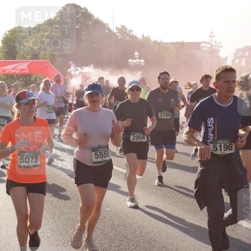 07.09.2025 - BARMER Alsterlauf Yannick Fuchs http://msf.ph/oto/8730817 07.09.2025 08:59:52 Laufen 5921, 4242, 403, 4204, 5078, 5555, 2904, 3788, 5196, 5456, 536 meine-sportfotos.de