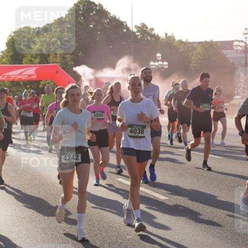 07.09.2025 - BARMER Alsterlauf Yannick Fuchs http://msf.ph/oto/8730832 07.09.2025 08:59:54 Laufen 5921, 4242, 3860, 325, 4038, 4956, 8043, 2147 meine-sportfotos.de