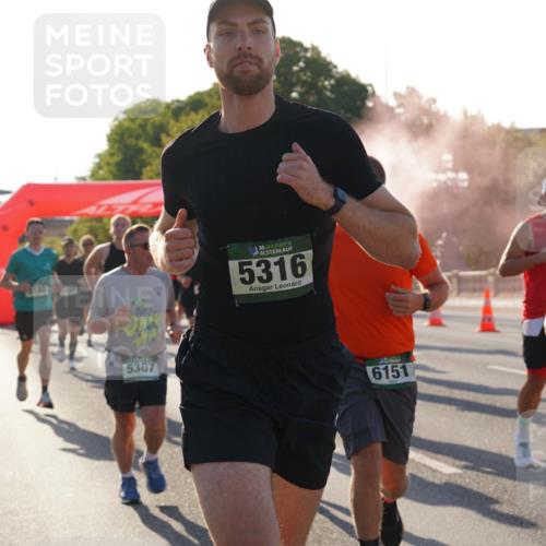07.09.2025 - BARMER Alsterlauf Yannick Fuchs http://msf.ph/oto/8730869 07.09.2025 09:00:00 Laufen 5307, 136, 5316, 6151, 6150 meine-sportfotos.de