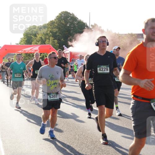 07.09.2025 - BARMER Alsterlauf Yannick Fuchs http://msf.ph/oto/8730871 07.09.2025 09:00:01 Laufen 3160, 43, 5307, 602, 4229, 20, 6151, 232 meine-sportfotos.de
