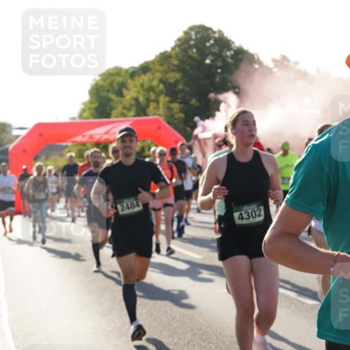 07.09.2025 - BARMER Alsterlauf Yannick Fuchs http://msf.ph/oto/8730886 07.09.2025 09:00:03 Laufen 2484, 4302, 36, 160 meine-sportfotos.de