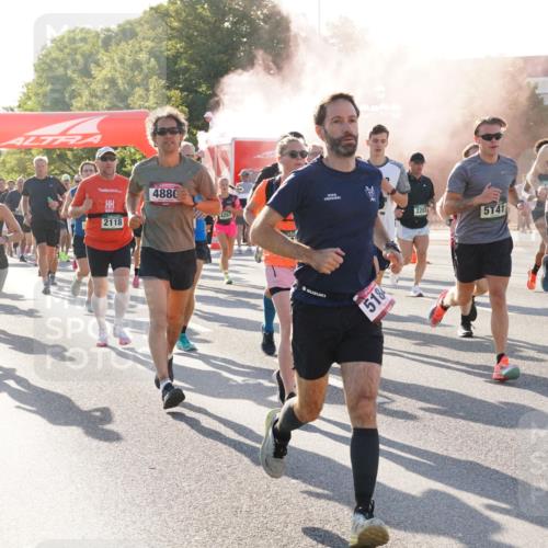 07.09.2025 - BARMER Alsterlauf Yannick Fuchs http://msf.ph/oto/8730898 07.09.2025 09:00:06 Laufen 623, 3456, 2118, 4880, 4267, 518, 3942, 2203, 5141 meine-sportfotos.de