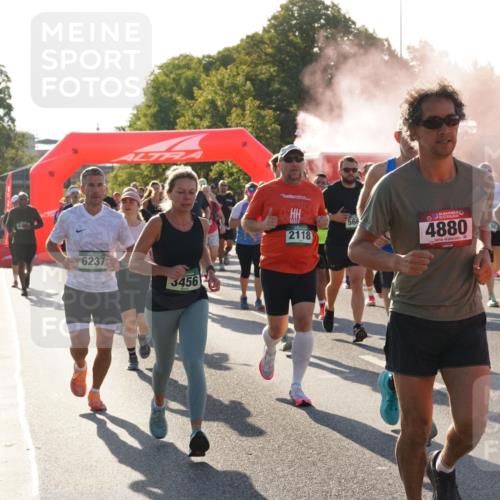 07.09.2025 - BARMER Alsterlauf Yannick Fuchs http://msf.ph/oto/8730911 07.09.2025 09:00:07 Laufen 6237, 3456, 566, 2118, 36, 4880, 4977 meine-sportfotos.de