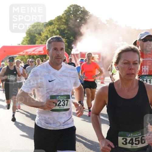 07.09.2025 - BARMER Alsterlauf Yannick Fuchs http://msf.ph/oto/8730917 07.09.2025 09:00:09 Laufen 5729, 36, 237, 118, 36, 3456 meine-sportfotos.de