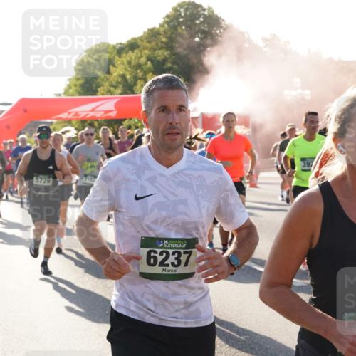 07.09.2025 - BARMER Alsterlauf Yannick Fuchs http://msf.ph/oto/8730919 07.09.2025 09:00:09 Laufen 44414, 5729, 36, 6237, 397, 36, 56 meine-sportfotos.de