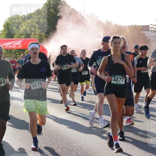 07.09.2025 - BARMER Alsterlauf Yannick Fuchs http://msf.ph/oto/8730940 07.09.2025 09:00:14 Laufen 8342, 2328, 3071, 5197, 591, 4876, 29, 58, 48776, 4978 meine-sportfotos.de