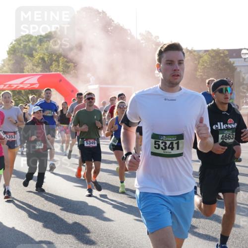 07.09.2025 - BARMER Alsterlauf Yannick Fuchs http://msf.ph/oto/8730971 07.09.2025 09:00:19 Laufen 5, 897, 5353, 90, 5349, 308, 36, 5341, 4663, 2584, 5340 meine-sportfotos.de