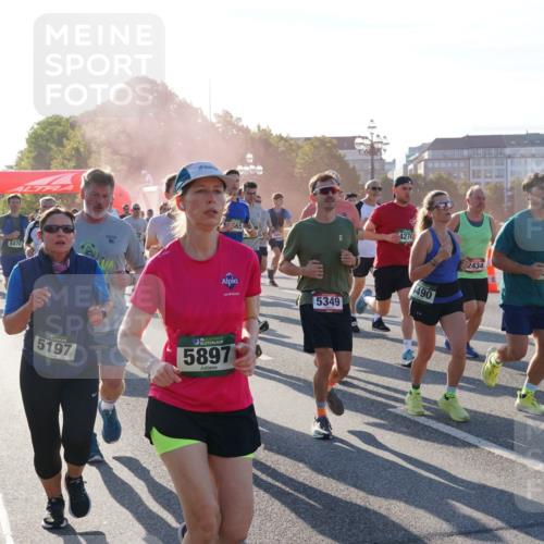 07.09.2025 - BARMER Alsterlauf Yannick Fuchs http://msf.ph/oto/8730985 07.09.2025 09:00:21 Laufen 4175, 8470, 4274, 5349, 1490, 4444, 5197, 6, 5897, 2434, 324, 8339, 5043 meine-sportfotos.de