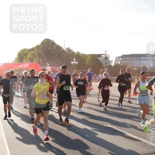 07.09.2025 - BARMER Alsterlauf Yannick Fuchs http://msf.ph/oto/8731027 07.09.2025 09:00:31 Laufen 4444, 417, 835, 2076, 5949, 4912, 4119, 5831, 2010 meine-sportfotos.de