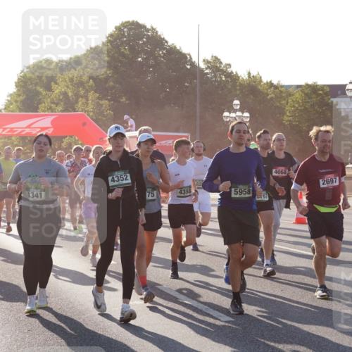 07.09.2025 - BARMER Alsterlauf Yannick Fuchs http://msf.ph/oto/8731054 07.09.2025 09:00:35 Laufen 3864, 4792, 242, 726, 4341, 4352, 82, 75, 4358, 5958, 4068, 2697, 6015 meine-sportfotos.de