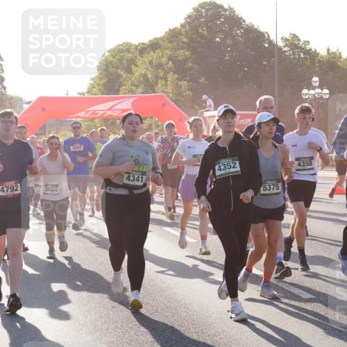 07.09.2025 - BARMER Alsterlauf Yannick Fuchs http://msf.ph/oto/8731060 07.09.2025 09:00:36 Laufen 4792, 3864, 3242, 4341, 406, 3147, 4352, 09, 4358, 5958, 5375, 767 meine-sportfotos.de