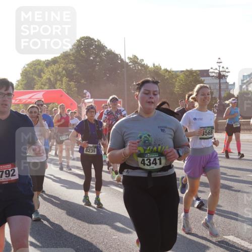 07.09.2025 - BARMER Alsterlauf Yannick Fuchs http://msf.ph/oto/8731074 07.09.2025 09:00:38 Laufen 4792, 5102, 8239, 4341, 19, 3565, 5820 meine-sportfotos.de