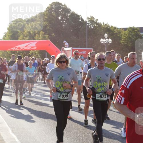 07.09.2025 - BARMER Alsterlauf Yannick Fuchs http://msf.ph/oto/8731092 07.09.2025 09:00:43 Laufen 2119, 2179, 19, 6224, 5935, 36, 5934, 11, 1636, 4686, 4, 2 meine-sportfotos.de