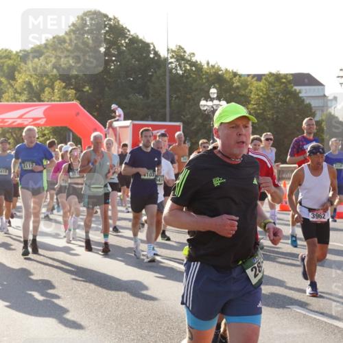 07.09.2025 - BARMER Alsterlauf Yannick Fuchs http://msf.ph/oto/8731145 07.09.2025 09:00:52 Laufen 6328, 537, 8415, 2112, 4103, 28, 3962, 3330, 837 meine-sportfotos.de