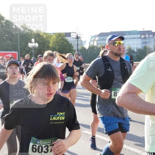 07.09.2025 - BARMER Alsterlauf Yannick Fuchs http://msf.ph/oto/8731218 07.09.2025 09:01:04 Laufen 2043, 3696, 36, 6037, 8 meine-sportfotos.de
