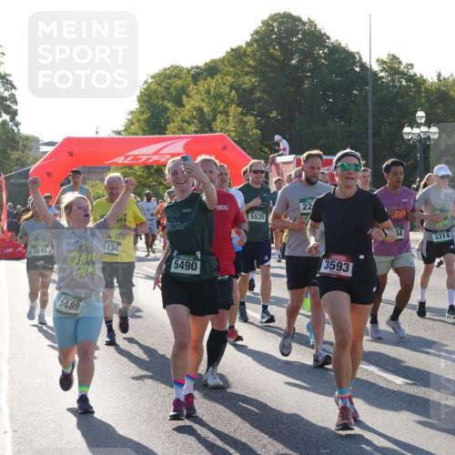 07.09.2025 - BARMER Alsterlauf Yannick Fuchs http://msf.ph/oto/8731263 07.09.2025 09:01:10 Laufen 44414, 5891, 5535, 22, 5134, 5490, 5489, 3593, 34, 3314, 8129 meine-sportfotos.de