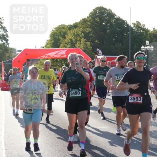 07.09.2025 - BARMER Alsterlauf Yannick Fuchs http://msf.ph/oto/8731269 07.09.2025 09:01:11 Laufen 5891, 489, 5535, 34, 5490, 228, 3593, 5384, 3314 meine-sportfotos.de