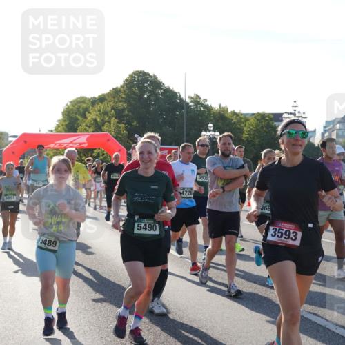 07.09.2025 - BARMER Alsterlauf Yannick Fuchs http://msf.ph/oto/8731278 07.09.2025 09:01:12 Laufen 5891, 5694, 4944, 5489, 100, 4726, 5535, 5490, 368, 3593 meine-sportfotos.de