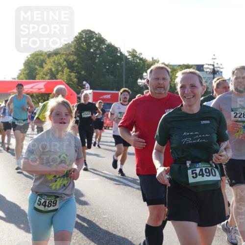 07.09.2025 - BARMER Alsterlauf Yannick Fuchs http://msf.ph/oto/8731287 07.09.2025 09:01:13 Laufen 5694, 5891, 15, 5489, 5490, 2280 meine-sportfotos.de