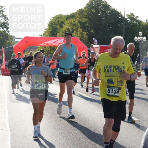 07.09.2025 - BARMER Alsterlauf Yannick Fuchs http://msf.ph/oto/8731291 07.09.2025 09:01:14 Laufen 4244, 410, 5891, 5694, 2259, 599, 4295, 26, 2, 5772, 5134, 3525 meine-sportfotos.de