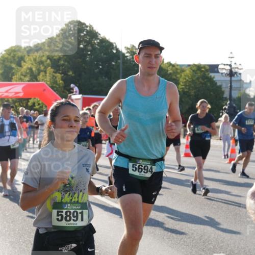 07.09.2025 - BARMER Alsterlauf Yannick Fuchs http://msf.ph/oto/8731304 07.09.2025 09:01:16 Laufen 4244, 1440, 36, 5891, 36, 5694, 416 meine-sportfotos.de