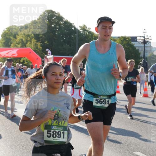 07.09.2025 - BARMER Alsterlauf Yannick Fuchs http://msf.ph/oto/8731305 07.09.2025 09:01:16 Laufen 4244, 410, 3549, 36, 5694, 36, 5891, 416, 5772 meine-sportfotos.de