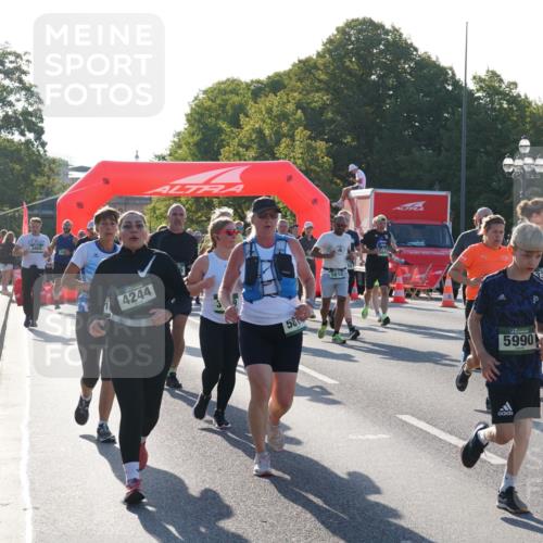 07.09.2025 - BARMER Alsterlauf Yannick Fuchs http://msf.ph/oto/8731315 07.09.2025 09:01:17 Laufen 44414, 4244, 58, 5610, 5990, 3369, 5991 meine-sportfotos.de