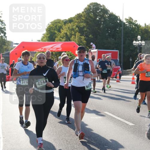 07.09.2025 - BARMER Alsterlauf Yannick Fuchs http://msf.ph/oto/8731322 07.09.2025 09:01:18 Laufen 3865, 311, 4244, 5814, 5643, 82, 2259, 5990 meine-sportfotos.de