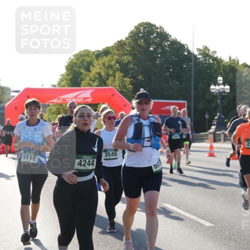 07.09.2025 - BARMER Alsterlauf Yannick Fuchs http://msf.ph/oto/8731327 07.09.2025 09:01:18 Laufen 3116, 4244, 3549, 581, 5964, 2259, 336, 6, 599 meine-sportfotos.de