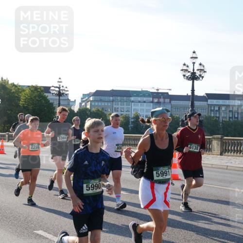 07.09.2025 - BARMER Alsterlauf Yannick Fuchs http://msf.ph/oto/8731328 07.09.2025 09:01:18 Laufen 5814, 2259, 3369, 8292, 5990, 806, 5991, 6138 meine-sportfotos.de