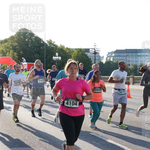 07.09.2025 - BARMER Alsterlauf Yannick Fuchs http://msf.ph/oto/8731365 07.09.2025 09:01:24 Laufen 3865, 2514, 3949, 8469, 6085, 4104, 5944, 5610 meine-sportfotos.de