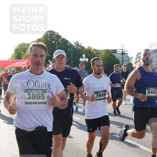 07.09.2025 - BARMER Alsterlauf Yannick Fuchs http://msf.ph/oto/8731380 07.09.2025 09:01:25 Laufen 417, 36, 3865, 1969, 3949, 2514, 8469 meine-sportfotos.de
