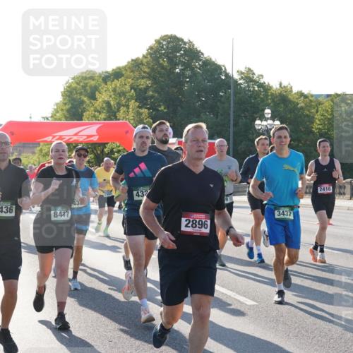 07.09.2025 - BARMER Alsterlauf Yannick Fuchs http://msf.ph/oto/8731390 07.09.2025 09:01:27 Laufen 8436, 8417, 432, 2896, 3437, 2416, 823 meine-sportfotos.de