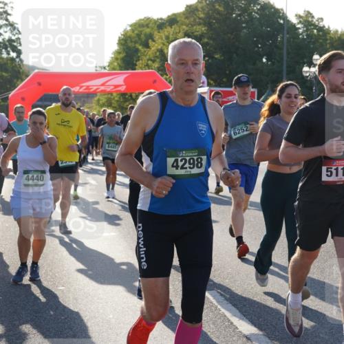 07.09.2025 - BARMER Alsterlauf Yannick Fuchs http://msf.ph/oto/8731481 07.09.2025 09:01:41 Laufen 8117, 4440, 20, 8485, 136, 4298, 6252, 136, 5115, 8308 meine-sportfotos.de