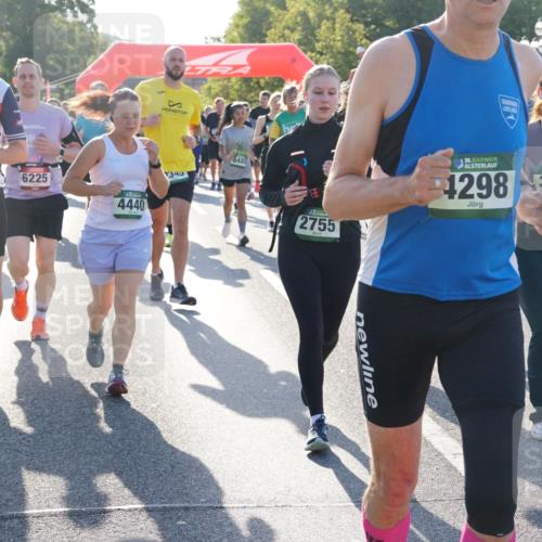 07.09.2025 - BARMER Alsterlauf Yannick Fuchs http://msf.ph/oto/8731487 07.09.2025 09:01:42 Laufen 8117, 6225, 4440, 343, 8485, 2755, 36, 4298, 3976 meine-sportfotos.de