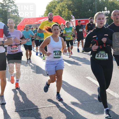 07.09.2025 - BARMER Alsterlauf Yannick Fuchs http://msf.ph/oto/8731492 07.09.2025 09:01:42 Laufen 2023, 8117, 6225, 32, 801, 8484, 4440, 8370, 6230, 2755, 8959, 750 meine-sportfotos.de