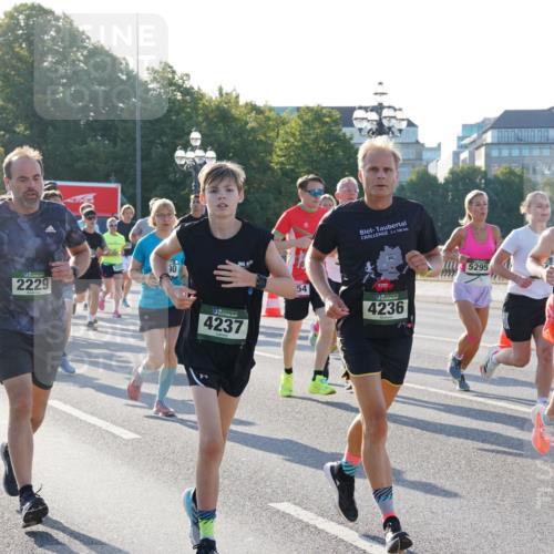 07.09.2025 - BARMER Alsterlauf Yannick Fuchs http://msf.ph/oto/8731598 07.09.2025 09:01:57 Laufen 4478, 3658, 909, 2229, 90, 4237, 2, 100, 54, 4236, 5295, 2975 meine-sportfotos.de