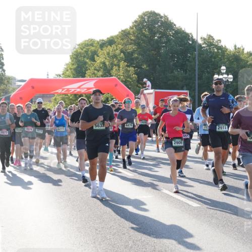 07.09.2025 - BARMER Alsterlauf Yannick Fuchs http://msf.ph/oto/8731617 07.09.2025 09:01:59 Laufen 44414, 3036, 3573, 3574, 5619, 710, 6215, 5637, 3658, 4478, 15, 11, 2911, 4337, 664, 5300, 2909 meine-sportfotos.de