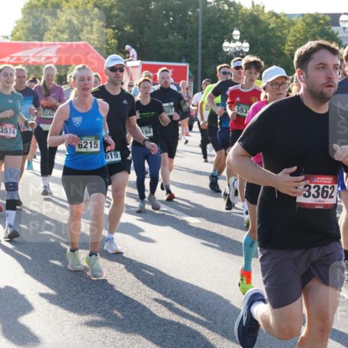 07.09.2025 - BARMER Alsterlauf Yannick Fuchs http://msf.ph/oto/8731625 07.09.2025 09:02:02 Laufen 3574, 3573, 029, 2243, 6215, 619, 194, 657, 593, 36, 3362, 420 meine-sportfotos.de
