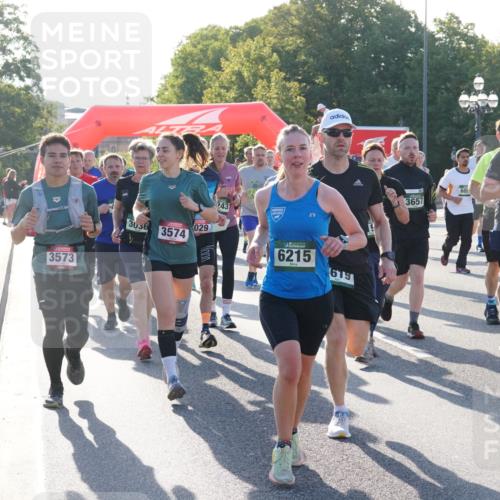 07.09.2025 - BARMER Alsterlauf Yannick Fuchs http://msf.ph/oto/8731629 07.09.2025 09:02:03 Laufen 44414, 3573, 3, 029, 3574, 243, 6215, 619, 3657, 60, 33, 5 meine-sportfotos.de