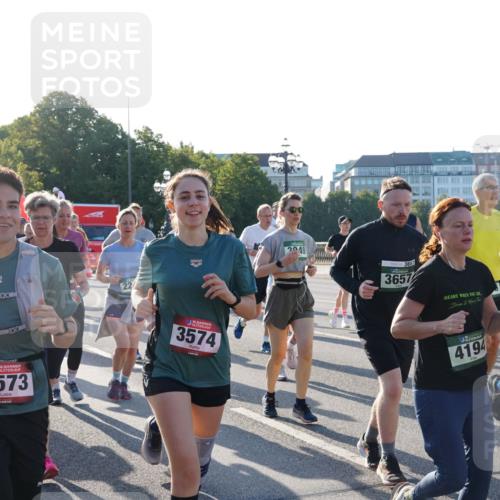 07.09.2025 - BARMER Alsterlauf Yannick Fuchs http://msf.ph/oto/8731647 07.09.2025 09:02:05 Laufen 2521, 22, 3573, 6, 3574, 2949, 3657, 3657, 4194, 8461 meine-sportfotos.de