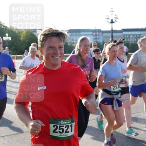 07.09.2025 - BARMER Alsterlauf Yannick Fuchs http://msf.ph/oto/8731673 07.09.2025 09:02:07 Laufen 5702, 36, 2521, 224 meine-sportfotos.de