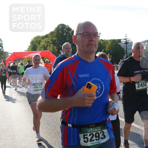 07.09.2025 - BARMER Alsterlauf Yannick Fuchs http://msf.ph/oto/8731698 07.09.2025 09:02:10 Laufen 2892, 4832, 36, 5293, 2452 meine-sportfotos.de