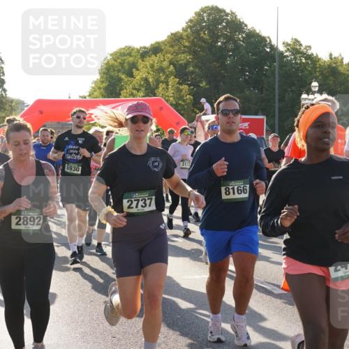 07.09.2025 - BARMER Alsterlauf Yannick Fuchs http://msf.ph/oto/8731718 07.09.2025 09:02:14 Laufen 4414, 2892, 5930, 2737, 3113, 8166, 72, 4481, 22 meine-sportfotos.de