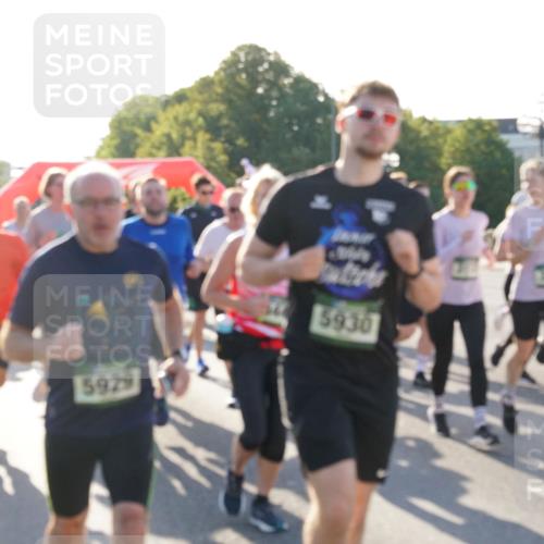 07.09.2025 - BARMER Alsterlauf Yannick Fuchs http://msf.ph/oto/8731735 07.09.2025 09:02:16 Laufen 5929, 5930 meine-sportfotos.de