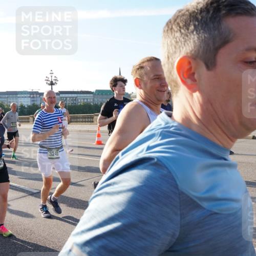 07.09.2025 - BARMER Alsterlauf Yannick Fuchs http://msf.ph/oto/8731785 07.09.2025 09:02:22 Laufen 2988, 3938, 633, 3237, 3240 meine-sportfotos.de