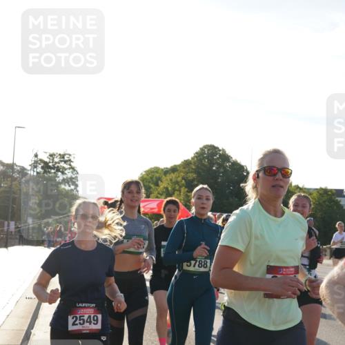 07.09.2025 - BARMER Alsterlauf Yannick Fuchs http://msf.ph/oto/8731933 07.09.2025 09:02:40 Laufen 16, 2549, 788, 36 meine-sportfotos.de
