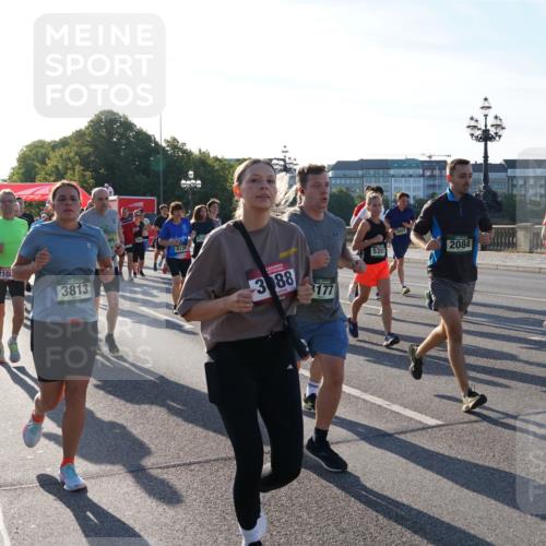 07.09.2025 - BARMER Alsterlauf Yannick Fuchs http://msf.ph/oto/8732038 07.09.2025 09:03:03 Laufen 210, 3813, 6126, 3, 88, 177, 2084 meine-sportfotos.de